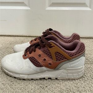 Saucony Grid SD HT S70388-3 Mens White Low Top Lace Up Lifestyle Sneakers Shoes